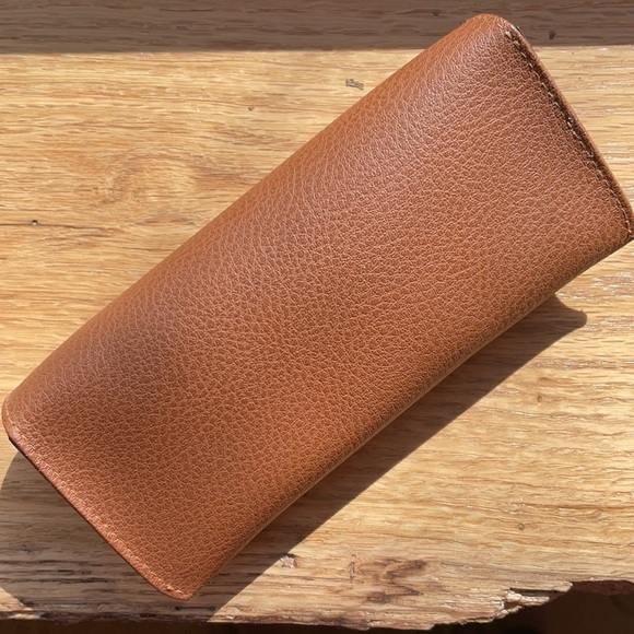 Brown Raybans Sunglass Case - Picture 4 of 5
